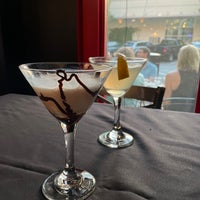 Das Foto wurde bei Ice Martini Bar von Stacy K. am 6/24/2021 aufgenommen