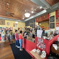 Foto diambil di Peekskill Coffee House oleh Jose F. pada 9/17/2022