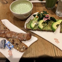 Photo taken at Le Pain Quotidien by Jose F. on 5/29/2017