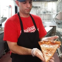 Foto scattata a Santora&amp;#39;s Pizza da Anthony S. il 6/28/2014