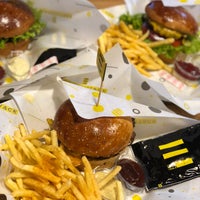 2/10/2018 tarihinde Handan Sabırlıziyaretçi tarafından Burger Attack'de çekilen fotoğraf