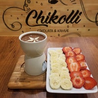 รูปภาพถ่ายที่ Chikolli Çikolata Ve Kahve โดย Batuhan B. เมื่อ 10/29/2019