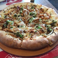 Foto diambil di Mr. Pizza oleh Christian L. pada 10/10/2015