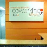 Foto tirada no(a) Coworking Offices: Coworking com grife na Vila Olímpia por Coworking Offices: Coworking com grife na Vila Olímpia em 1/16/2014
