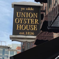 Foto tirada no(a) Union Oyster House por Christopher V. em 11/17/2023