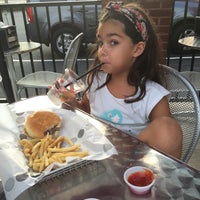 Photo taken at Burger 21 by Emily D. on 9/27/2016