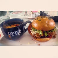9/24/2013にGood Bad Ugly EatsがTom&amp;#39;s Folk Cafeで撮った写真