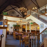 Foto diambil di Freemason Abbey Restaurant oleh Tanya C. pada 4/11/2022