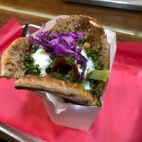 Photo taken at Maoz Falafel &amp;amp; Grill by Lenny G. on 5/5/2019