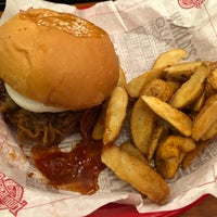 Photo taken at Fuddruckers by Lenny G. on 8/12/2018