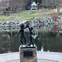 รูปภาพถ่ายที่ Centennial Lakes Park โดย Joan F. เมื่อ 4/10/2024