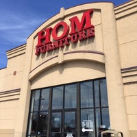 HOM Furniture - Minneapolis, MN