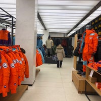Photo taken at The North Face Fifth Ave. by Hasan A. on 1/4/2022