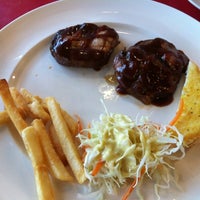 Photo taken at Golden Grill Steak Salad Soup Seafood by Weerasak P. on 11/22/2012