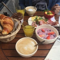 Photo taken at Le Pain Quotidien by Saad H. on 8/31/2014