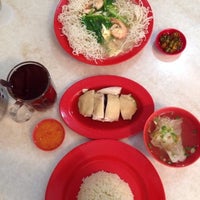 Photo taken at JR Rice Bowl Restaurant by Aliaa C. on 10/16/2014