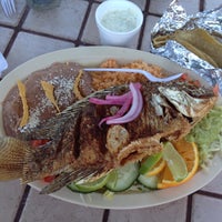 Foto tomada en Palmitos Mexican Eatery  por Cindy B. el 6/2/2015