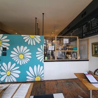 Photo prise au Lazy Daisy&amp;#39;s Cafe par Oasisantonio le8/16/2020