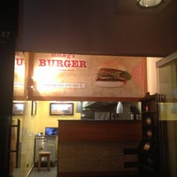 Photo taken at MM&amp;amp;G&amp;#39;S BURGER by Max B. on 10/13/2012