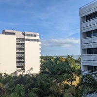 Das Foto wurde bei Holiday Inn Cairns Harbourside von 南 瑞. am 11/1/2023 aufgenommen