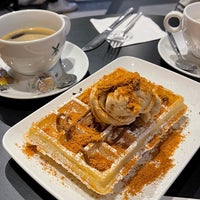 Photo taken at Maison Dandoy - Tearoom &amp;amp; Waffle by Turki on 11/16/2023