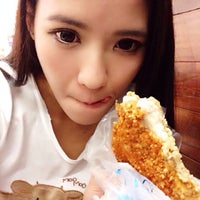 Photo taken at 豪大大雞排 HOT-STAR Large Fried Chicken by 💞 Lala T. on 10/15/2013