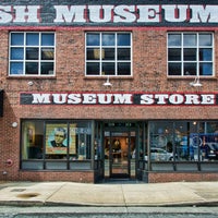 รูปภาพถ่ายที่ Johnny Cash Museum and Bongo Java Cafe โดย Johnny Cash Museum and Bongo Java Cafe เมื่อ 9/26/2013