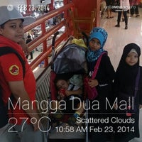 Photo taken at Pusat grosir mangga dua by Raja Noor Adna A. on 2/23/2014