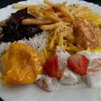 Das Foto wurde bei Restaurante‎ Tempero Crioulo von Yubram F. am 10/4/2014 aufgenommen