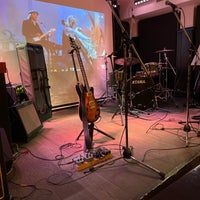 Foto scattata a Jam Club / Джем Клуб Андрея Макаревича da Паштет Г. il 2/20/2022