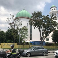 Photo taken at Alkaff Kampong Melayu Mosque by Dutchy on 4/4/2018