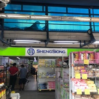 Photo taken at Sheng Siong Supermarket by Dutchy on 4/4/2018
