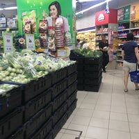Photo taken at Sheng Siong Supermarket by Dutchy on 6/21/2018