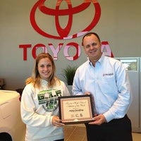 11/2/2013 tarihinde Lancaster Toyotaziyaretçi tarafından Lancaster Toyota'de çekilen fotoğraf