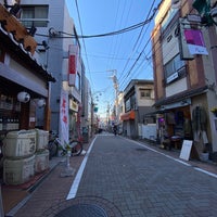 Photo taken at 幡ヶ谷六号通り商店街 by Sheen on 3/20/2020