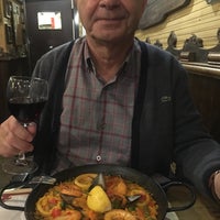 Das Foto wurde bei Gran Cafe de Madrid von Şevket Y. am 11/18/2018 aufgenommen