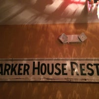 Foto tirada no(a) Parker House Inn por Meryl C. em 12/24/2014