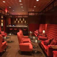 Foto scattata a RumBa Rum Bar &amp;amp; Champagne Lounge da RumBa Rum Bar &amp;amp; Champagne Lounge il 10/21/2013