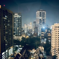Photo taken at DoubleTree by Hilton Hotel Sukhumvit Bangkok by Valery P. on 5/8/2022