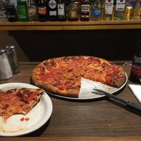 Photo taken at Santarpio&#39;s Pizza by Alex R. on 9/28/2018
