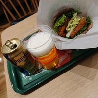 Photo taken at MOS Burger by Nakata T. on 11/29/2019