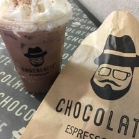 Das Foto wurde bei Chocolatte Espresso Bar von Vi O. am 8/3/2017 aufgenommen