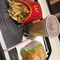 Photo taken at McDonald&amp;#39;s by 町 屋 on 3/31/2019