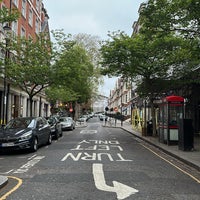 Photo taken at Kensington High Street by Raghad. on 5/8/2023