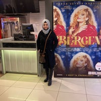 Photo taken at Cinemaximum by Ebru❤️Murat-Zeynep-Eylül👩‍❤️‍💋‍👩🧿 on 3/15/2022
