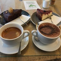 Photo taken at Homera coffee &amp;amp; smoothies by Simónir G. on 11/3/2018