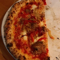 10/5/2019에 Aya Z.님이 Tutta Bella Neapolitan Pizzeria에서 찍은 사진