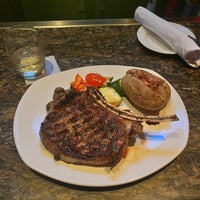 Photo taken at The Keg Steakhouse + Bar - Pointe Claire by Claudio P. on 9/27/2023