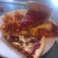 Photo taken at Edwardo&amp;#39;s Natural Pizza by 3 4. on 7/16/2012