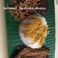 Photo taken at Hot &amp;amp; Spicy Nasi Lemak Family Restaurant by HaRuN A. on 5/22/2019